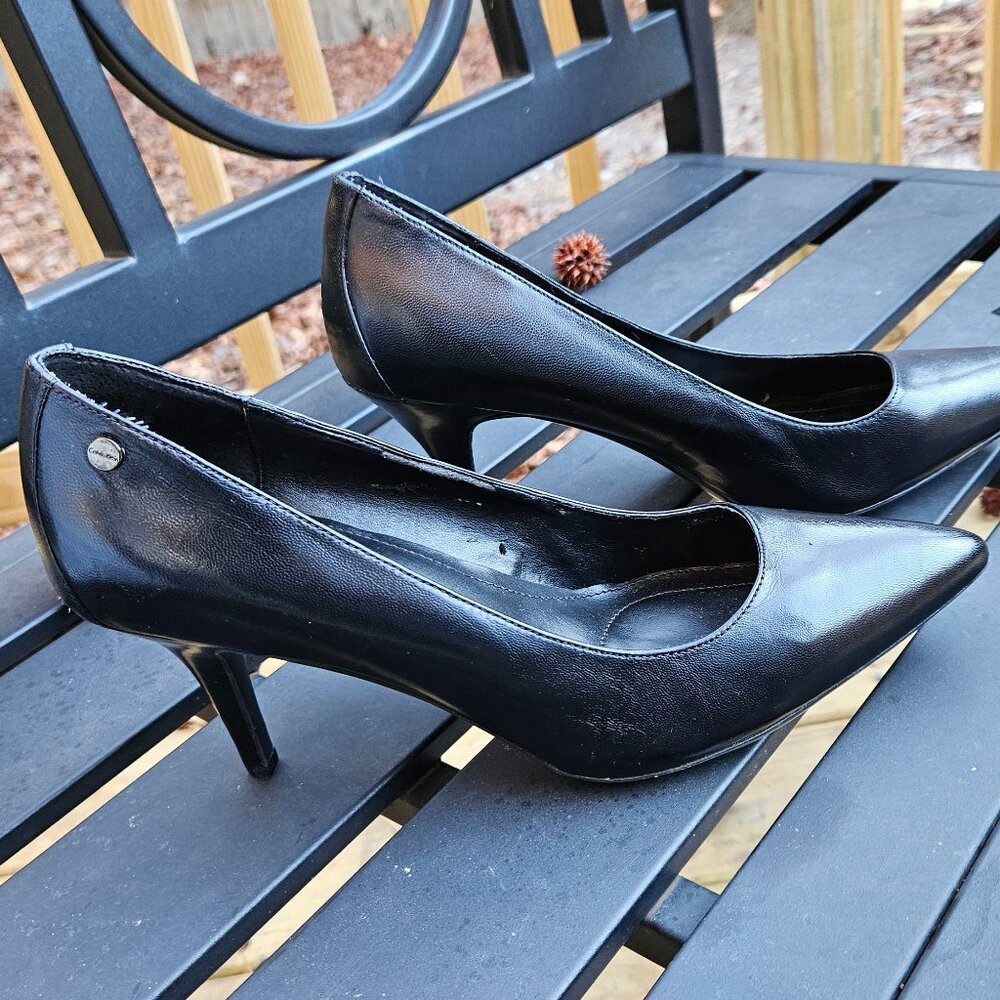CALVIN KLEIN Black Pumps Leather Pointed Toe - Sz 10